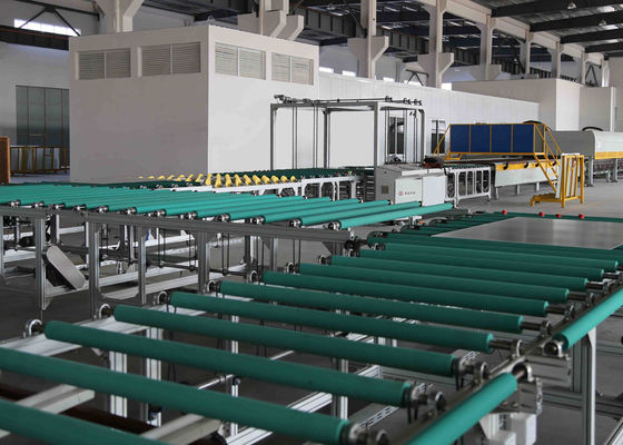 China Übertragung und drehende Glastransport-Tabellen-Linie zwischen Glasschleifmaschine und Ofen fournisseur